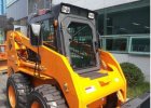 Мини-погрузчик с бортовым поворотом SUNBEAR (САНБИР) модель DL165H